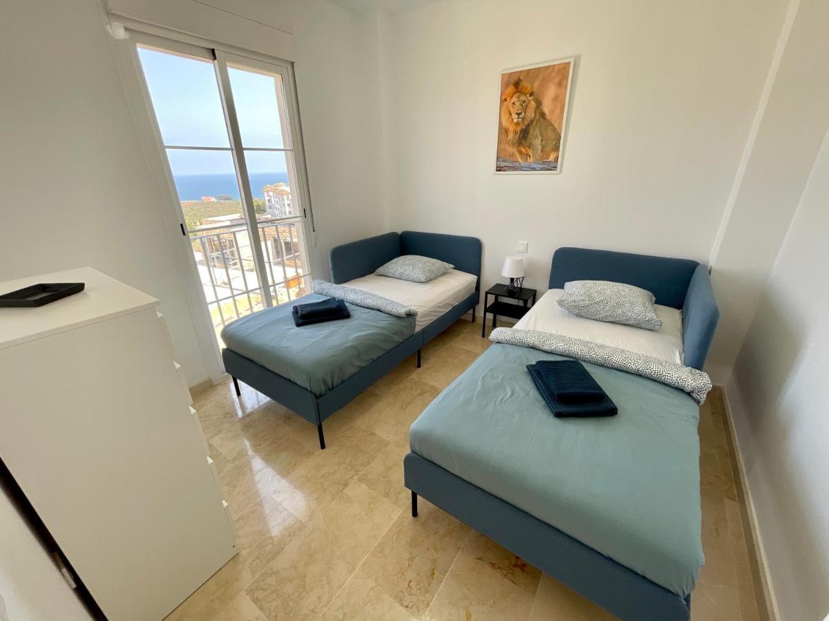 Top Sea View Apartment - 7 Minutes To Sotogrande Castillo de Sabinillas Exteriör bild